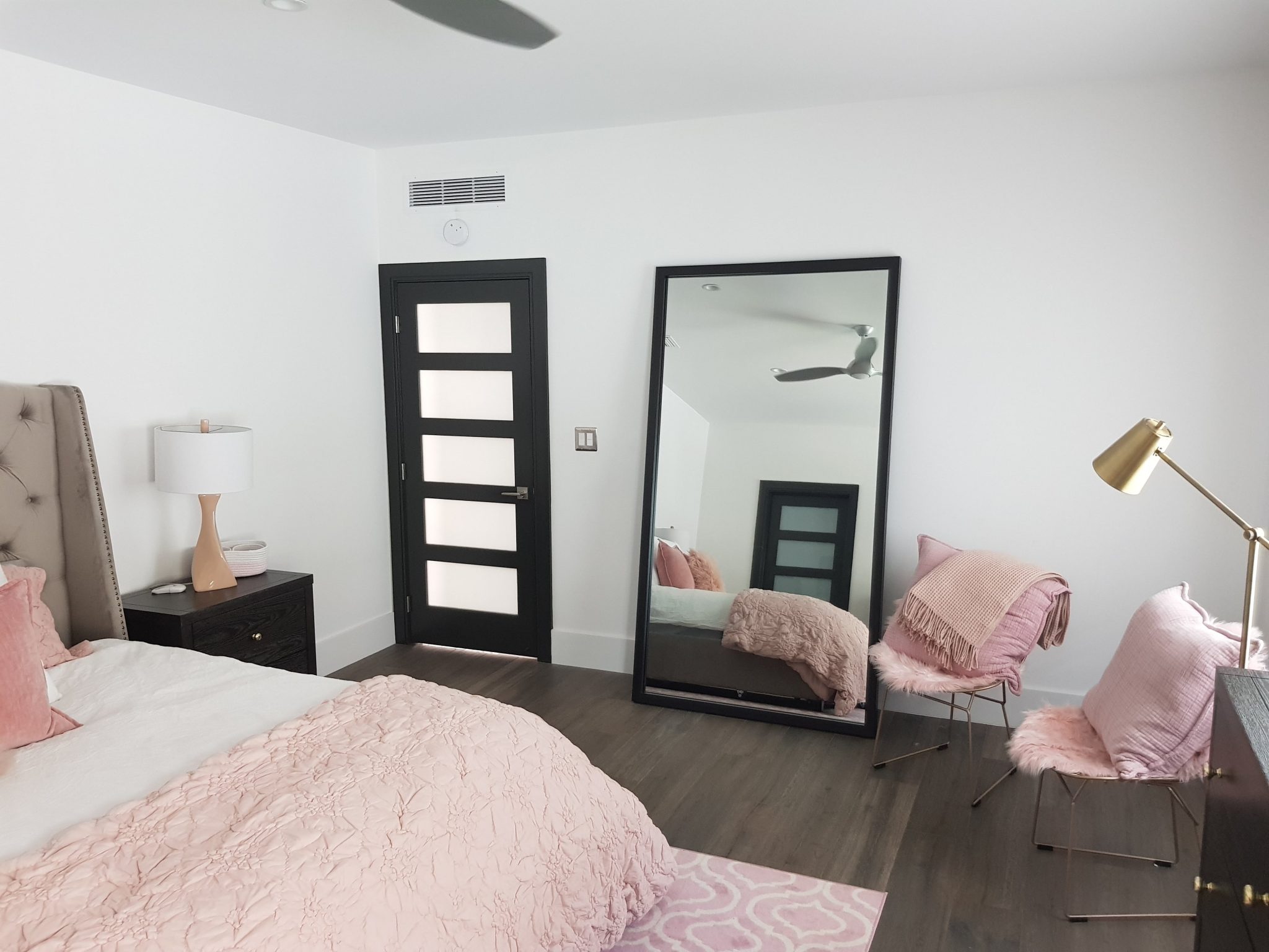 How to Turn your TV into a Mirror Pro Display