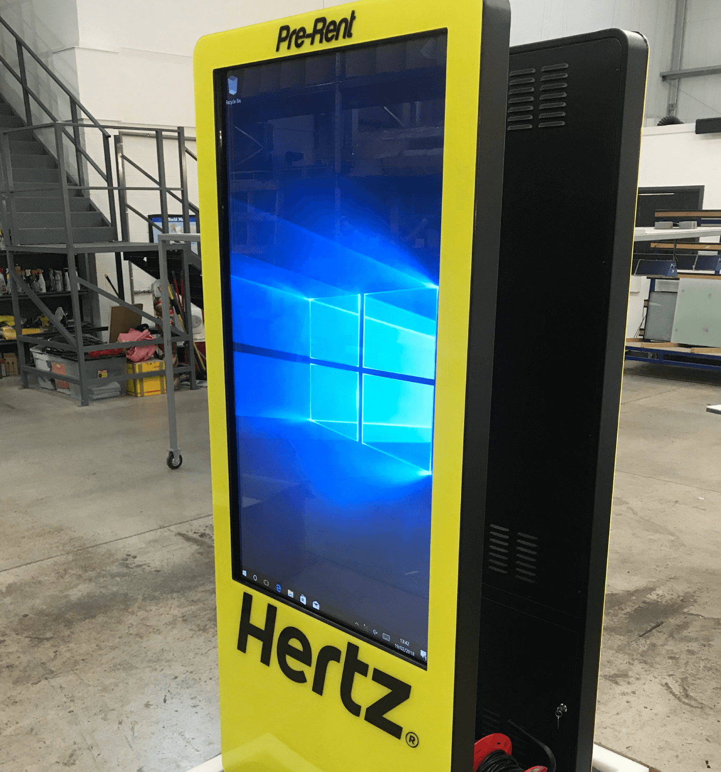 Hertz Kiosk with custom display branding