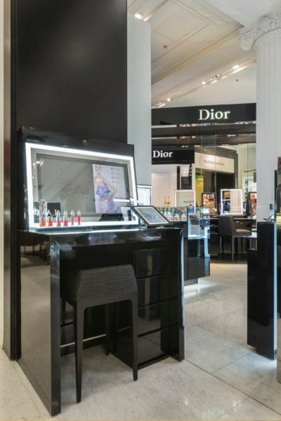 mirror advertising screen retail stores